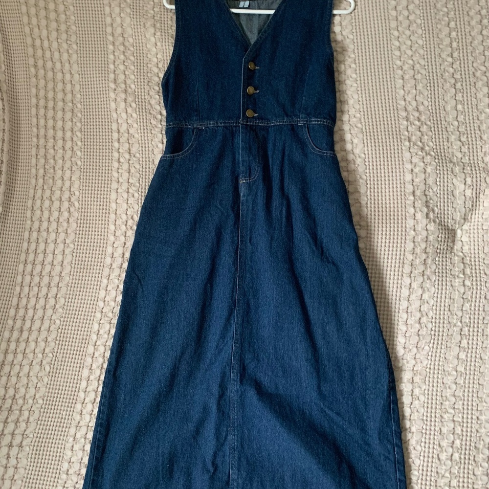 BarbieHouse Jean fitted jean dress with stretchy waist and buttons Sz. S/M